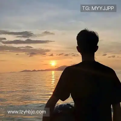 侯跃雯